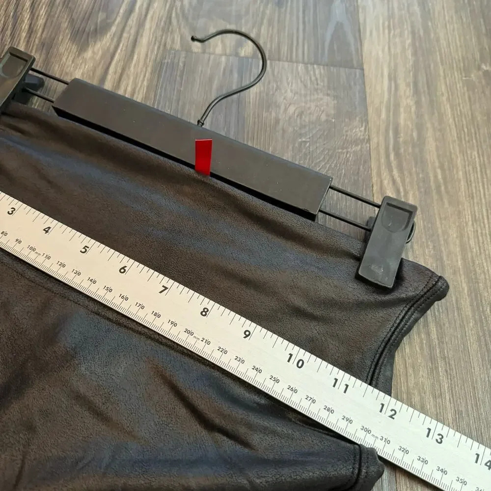 Spanx Women's Faux Leather Leggings Size Small Black Cropped Tummy Control - Picture 5 of 6
